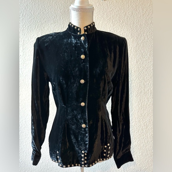 BMW designs Jackets & Blazers - VINTAGE BMW designs velvet top/blazer